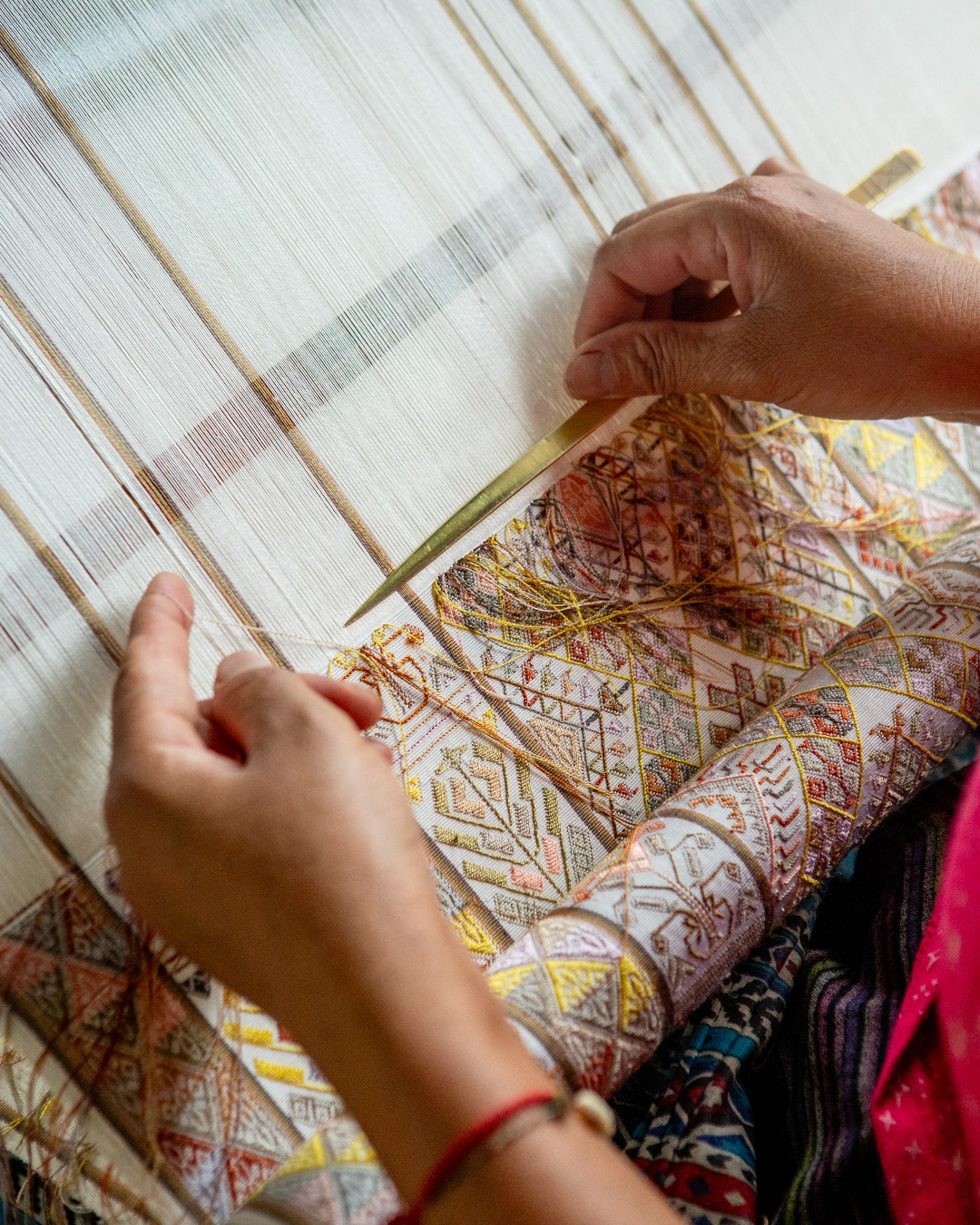 Weaving with
a Master